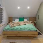 Pocitniska Hisa Gorski Sepet Блед